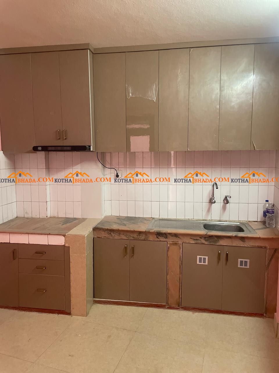 3BHK flat located in chetrapati,dhalku is now available for rent. @35k  for vegetarian only)